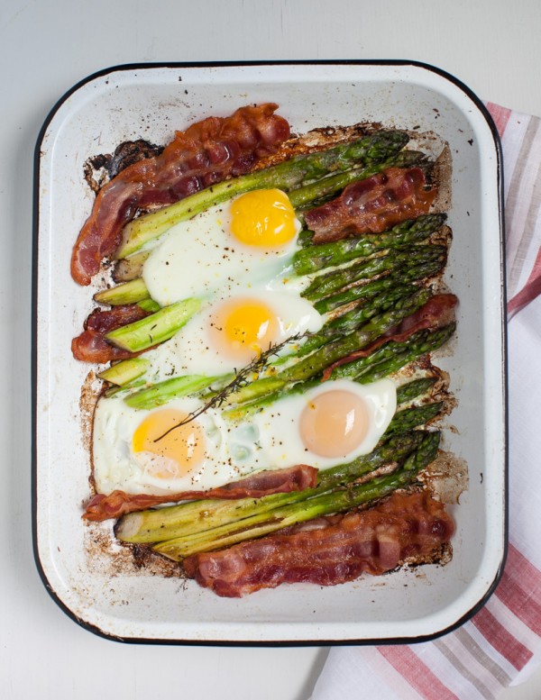 One Pan Crispy Bacon and Roasted Asparagus with Baked Eggs